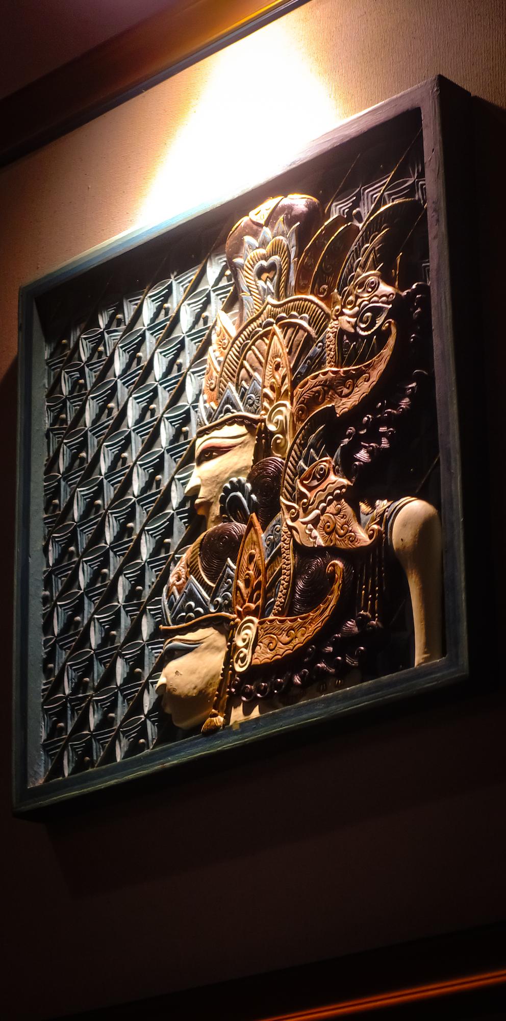 Haftowany panel dekoracyjny — szeroki format